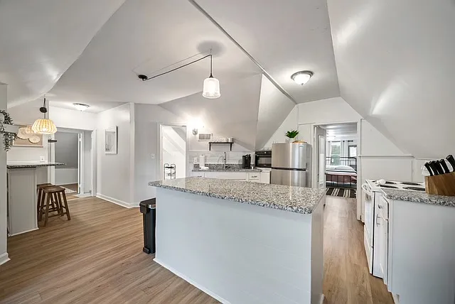 4003 Devine St #3 — Photo 7