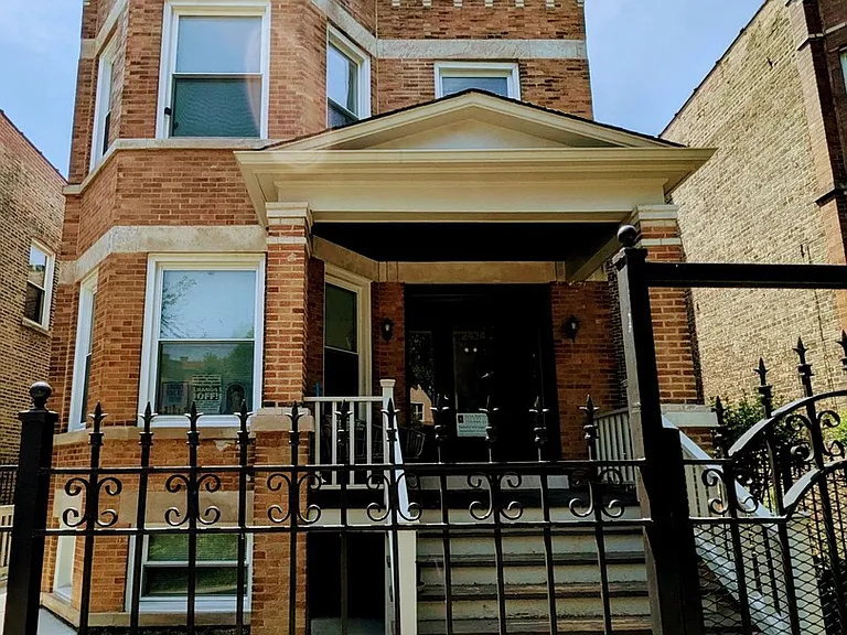 2434 N Harding Ave #GARDEN — Photo 1