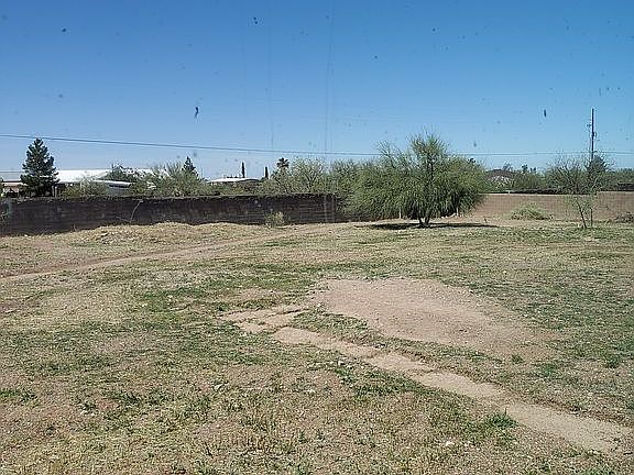 3rd image of 13846 S Bee Bonnet Ct