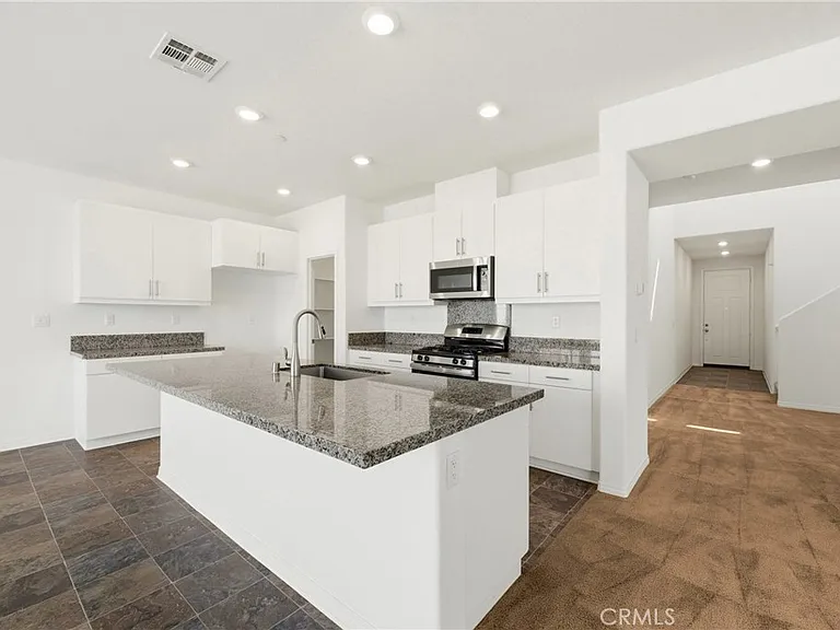 27215 Lost Palm St — Photo 11