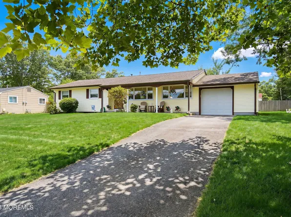 1047 Crystal Drive, Toms River, NJ 08753