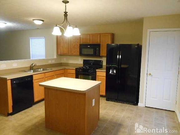 5th image of 1225 Candora St