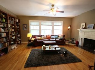 3138 N Sheridan Rd #2E, Chicago, IL 60657