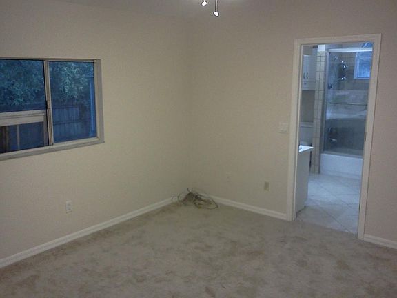 4th image of 5325 NW 34th Ter
