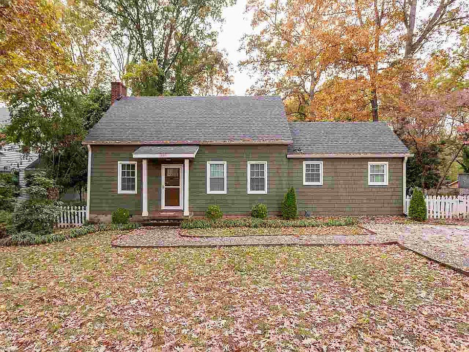 1st image of 380 Forest Ave