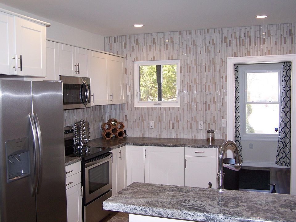 1st image of 414 Huron Ave