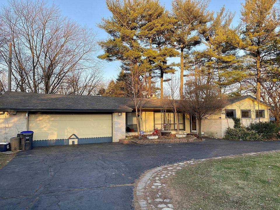 1st image of 9918 W Paxton Dr