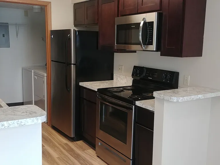 1353 High St #100 — Photo 3
