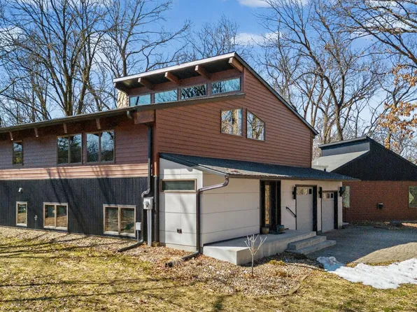 6835 Buckthorn Dr NW, Rochester, MN 55901