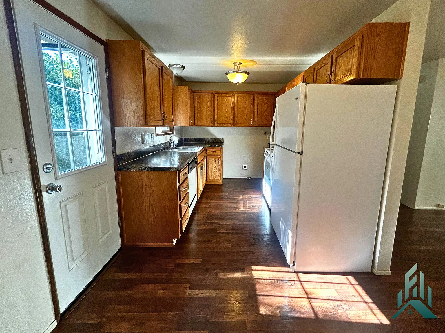 3 bed, 988 sqft, $1,795 — Photo 4