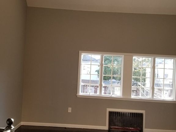 2nd image of 919 E 29th St #2