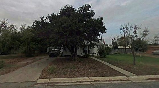 1st image of 817 E Bowie Ave