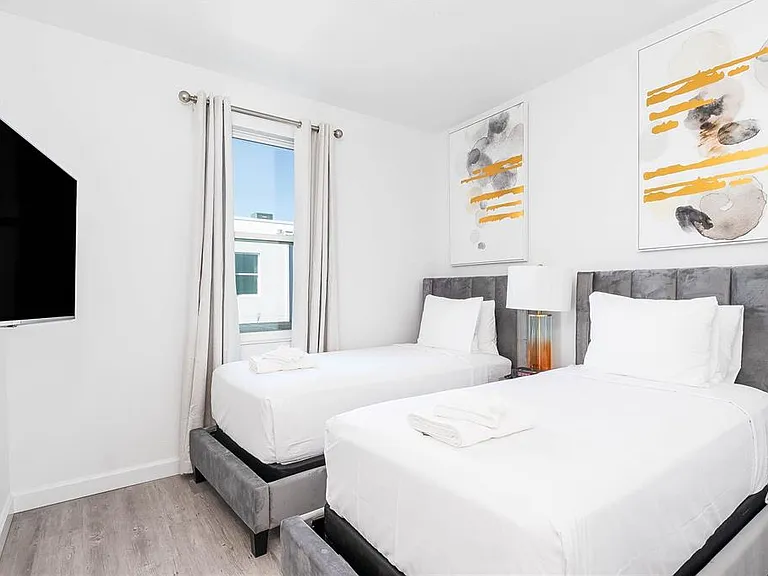 277 Famagusta Dr — Photo 11