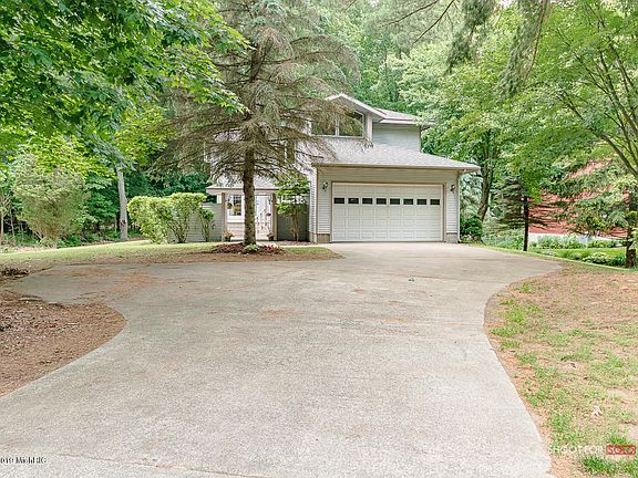 2nd image of 12555 Lakeshore Dr