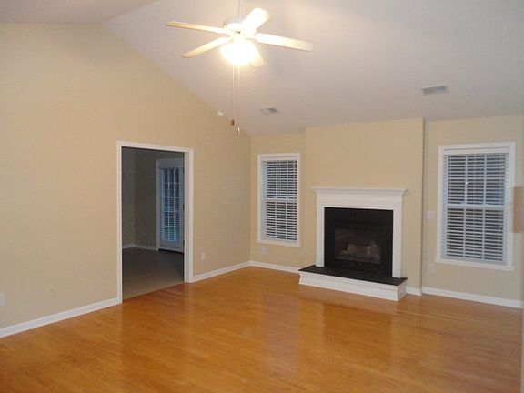 4th image of 3810 Bluestem Drive