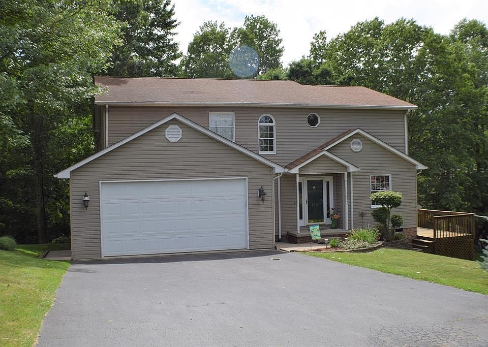 1st image of 115 Forest Rim Dr