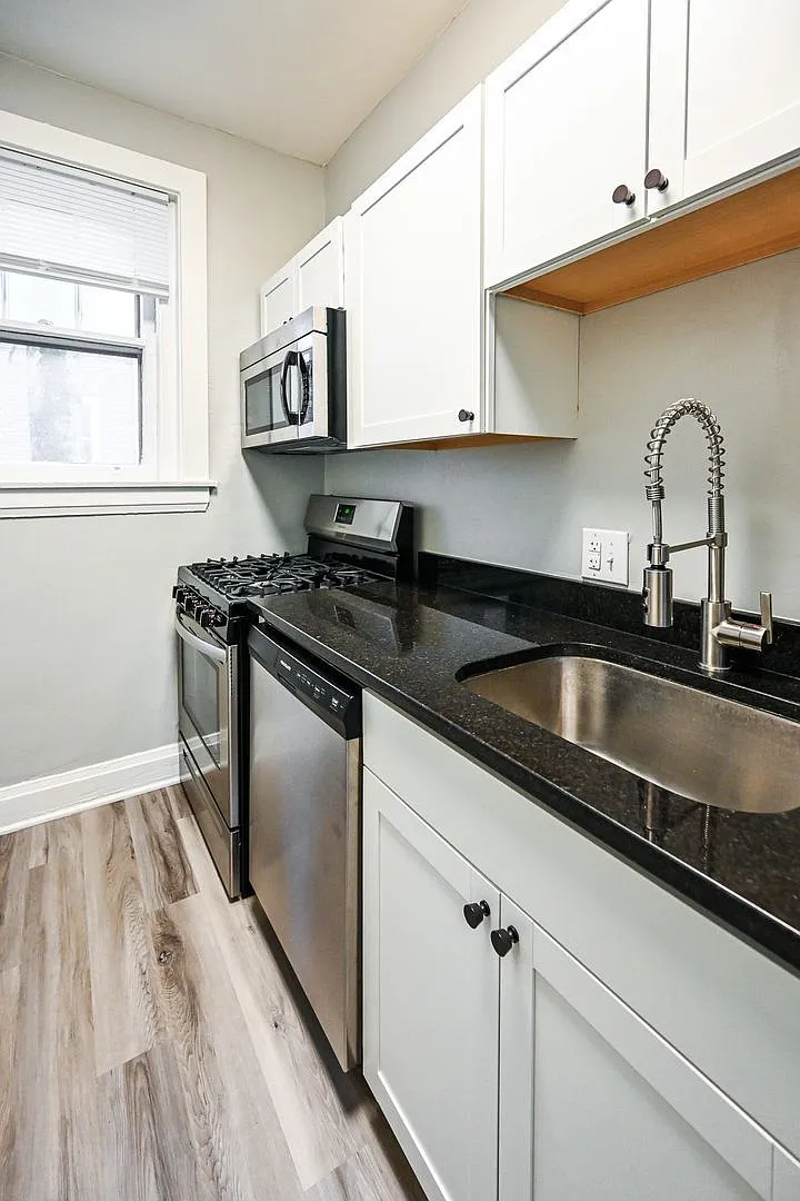 1 bed, 1.0 bath, 675 sqft, $1,275 — Photo 3