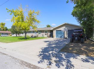 405 1st Ave N, Fairfield, MT 59436