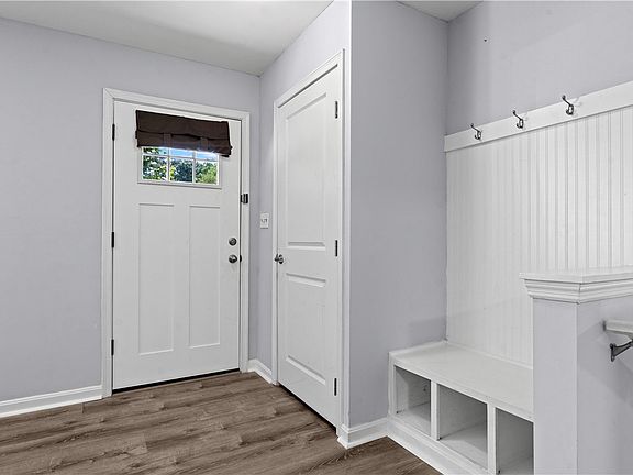 3rd image of 2701 Eckley Blvd