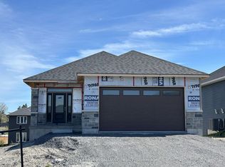 37 Rosewood Dr, Quinte West, ON K0K2C0