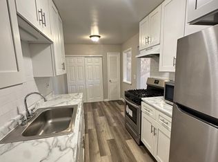 318 N Salem Ave #1, Arlington Heights, IL 60005