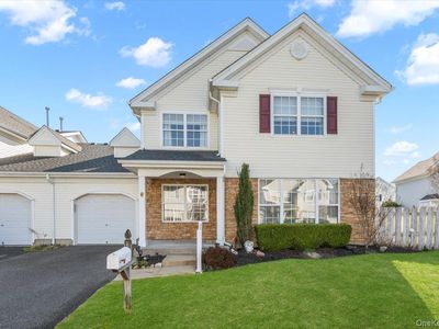 6 Robert Lane, Middle Island, NY, 11953