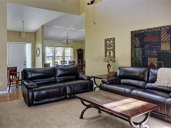 5th image of 2086 NE Ocapi Ct