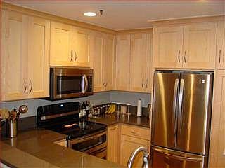 4th image of 1269 Poplar Ave APT 102