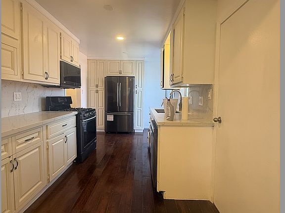 2nd image of 154 Bradford Dr