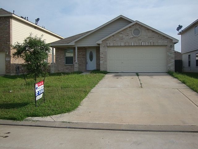 1st image of 20818 Banyan Crest Ln