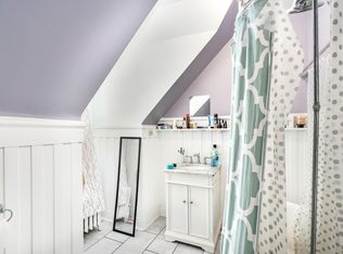 2307 E Superior St #3, Duluth, MN 55812