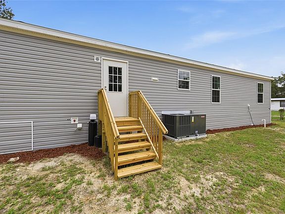 2nd image of 8611 NE 61st Pl