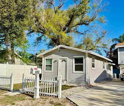 412 E Knollwood St #1 Photo 1
