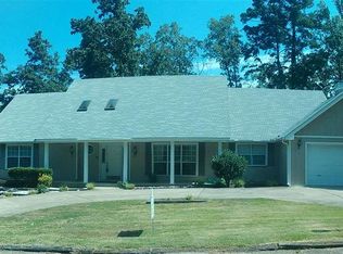 1015 Pinewood Dr, Benton, AR 72019
