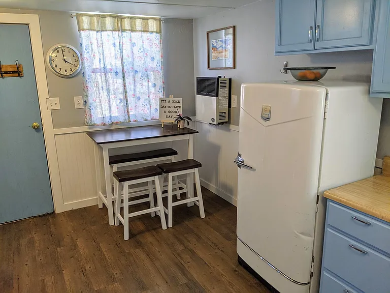 208 S Main St — Photo 5