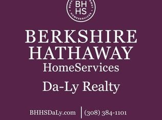 602 8th St, Phillips, NE 68865