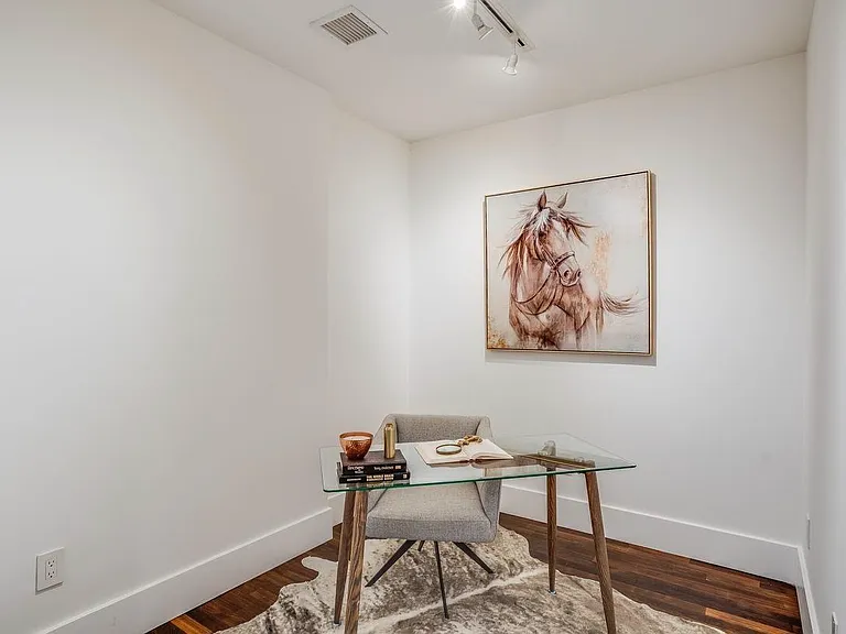 818 Van Ness Ave #804 — Photo 2