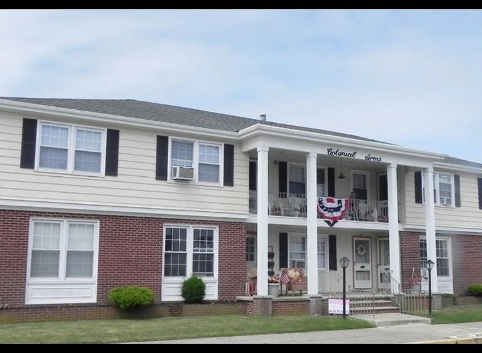 1600 Asbury Ave — Photo 1