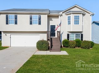 6869 Amethyst Ave, Rex, GA 30273