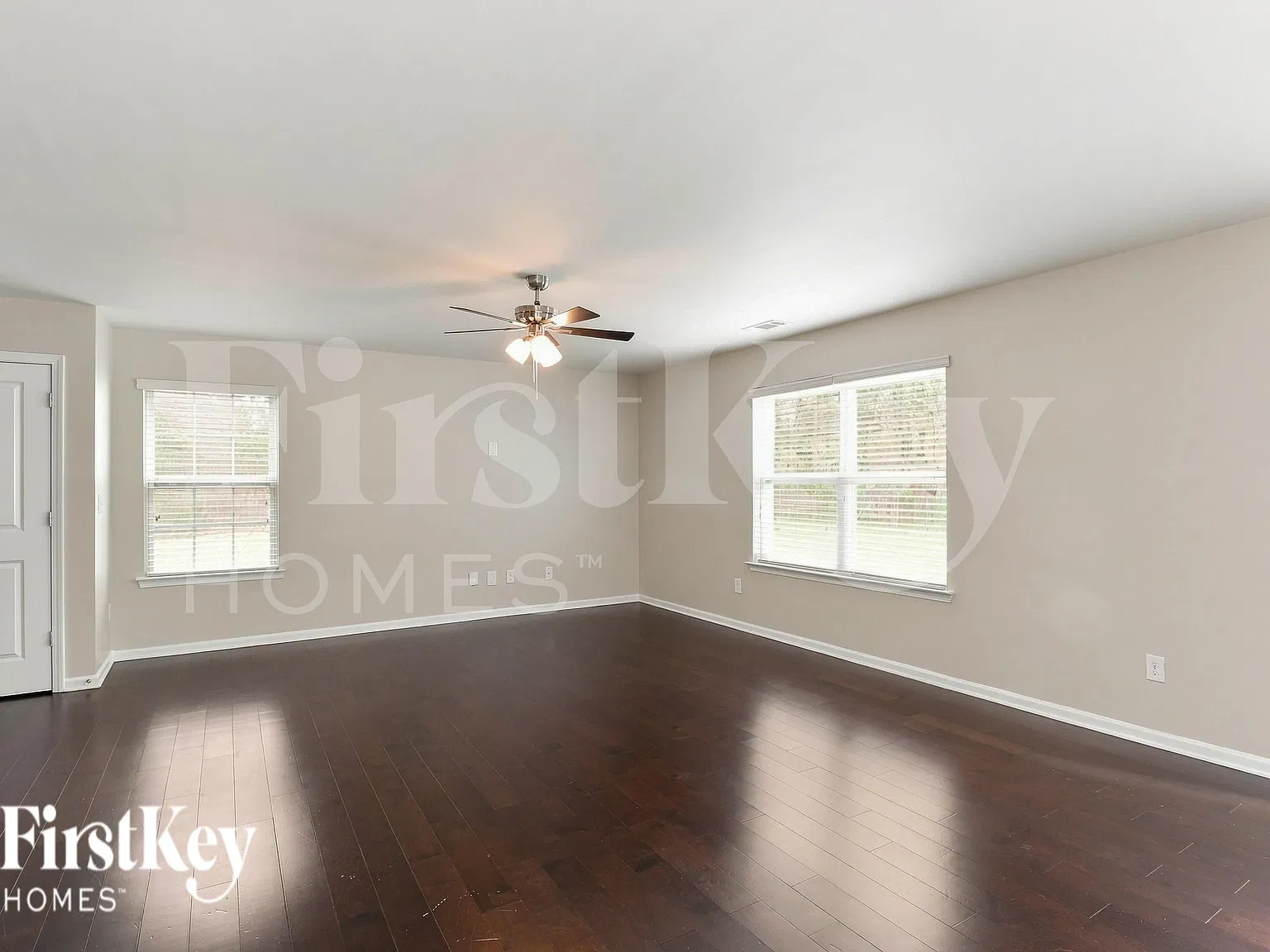 4 bed, 2.5 bath, 2174 sqft, $2,320 — Photo 3