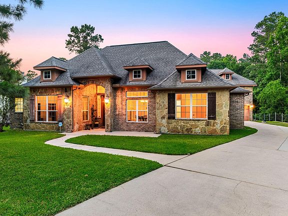 3rd image of 42 Brookefield Cir