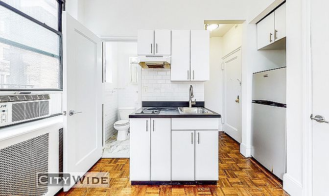 1st image of 140 E 46th St #14RF