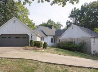 2915 Tremont Cir NW, Canton, OH 44708