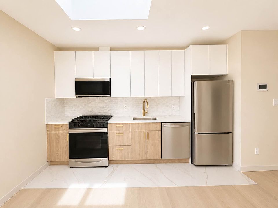 1st image of 1117 Church Ave #1R