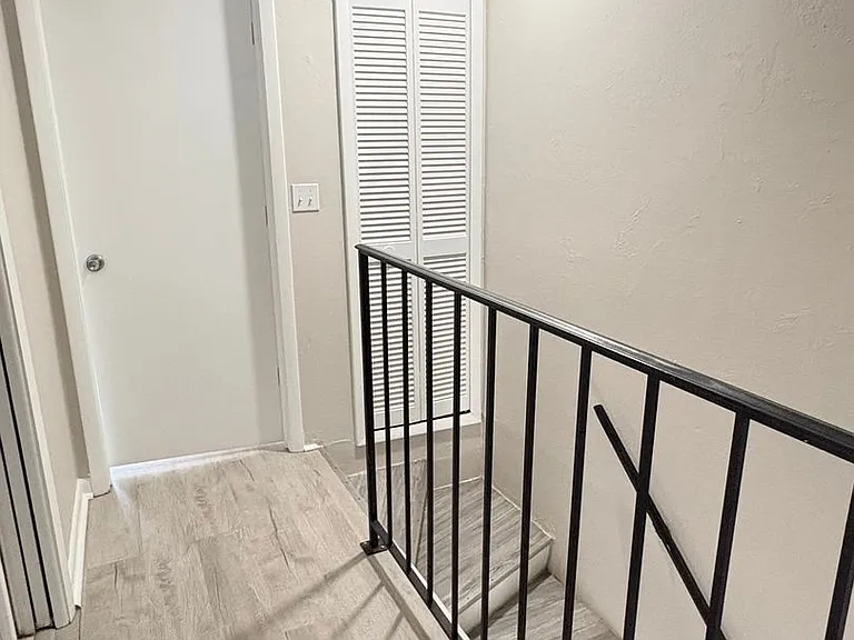 1123 SW 48th Ter #106 — Photo 11