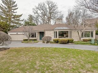 857 Sheridan Rd, Winnetka, IL 60093