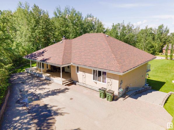 5631 49th St, Sunset Pt, AB T0E 0A0