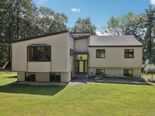 54 Kings Ridge Road, Mahopac, NY 10541