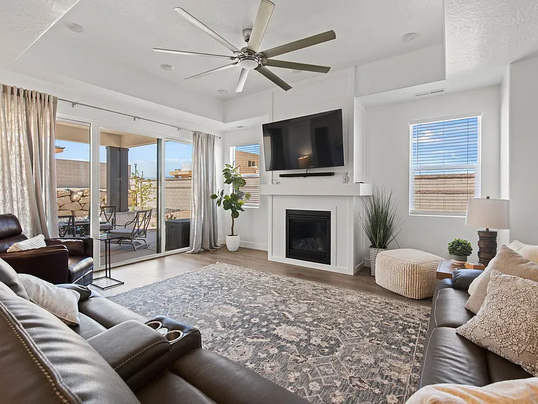 671 W Emerald Point Dr — Photo 8