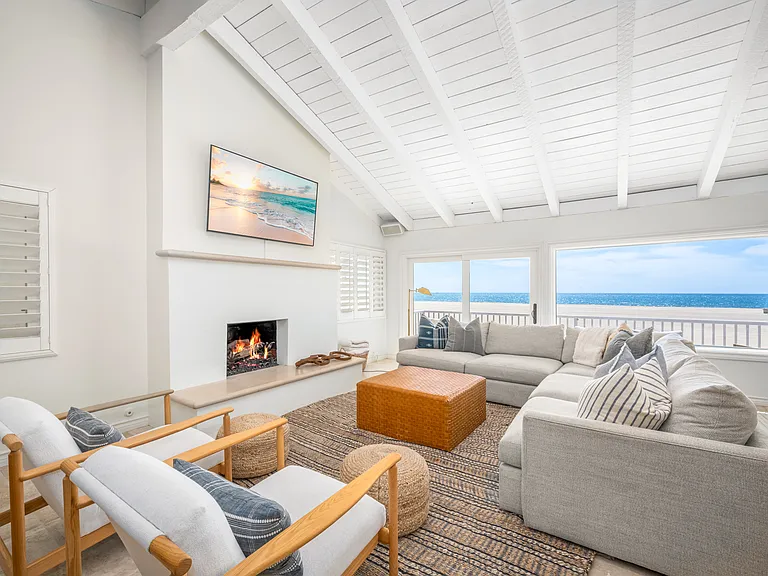 1706 W Oceanfront — Photo 10